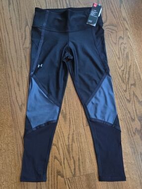 Under Armour Women's Black & Charcoal Performance Leggings/Mesh Panels Medium